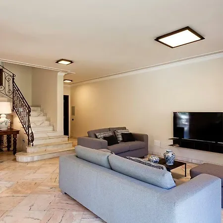 Orlando Villa *